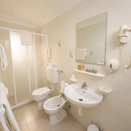Alma Hotel